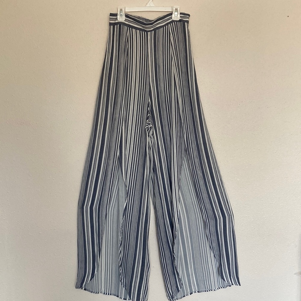 Forever 21 blue-white stripe tulip pants cover-up size M - Picture 1 of 7